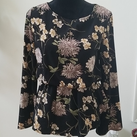 Blue Rain Tops - New Blue Rain Floral Blouse Small